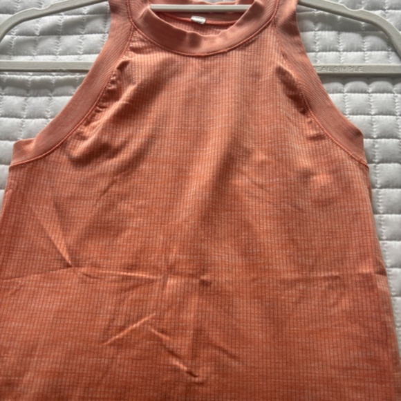 Athleta t-back tank top - Picture 3 of 3